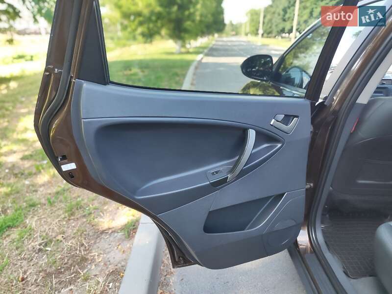 Внедорожник / Кроссовер Geely Emgrand X7 2014 в Нетешине