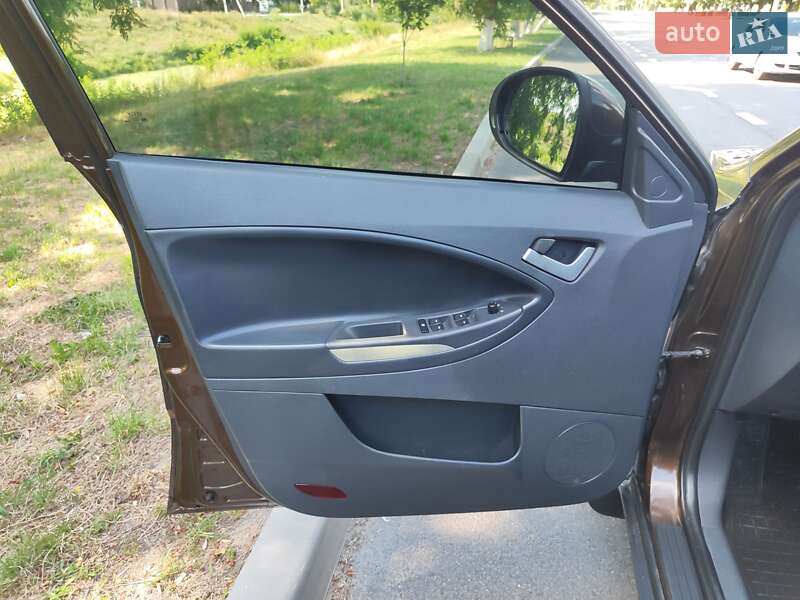 Внедорожник / Кроссовер Geely Emgrand X7 2014 в Нетешине