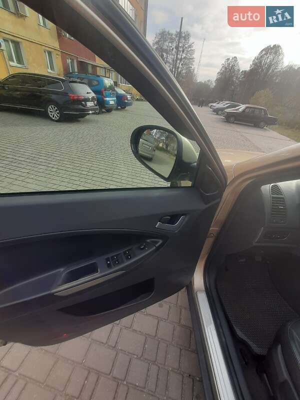 Позашляховик / Кросовер Geely Emgrand X7 2014 в Шумську