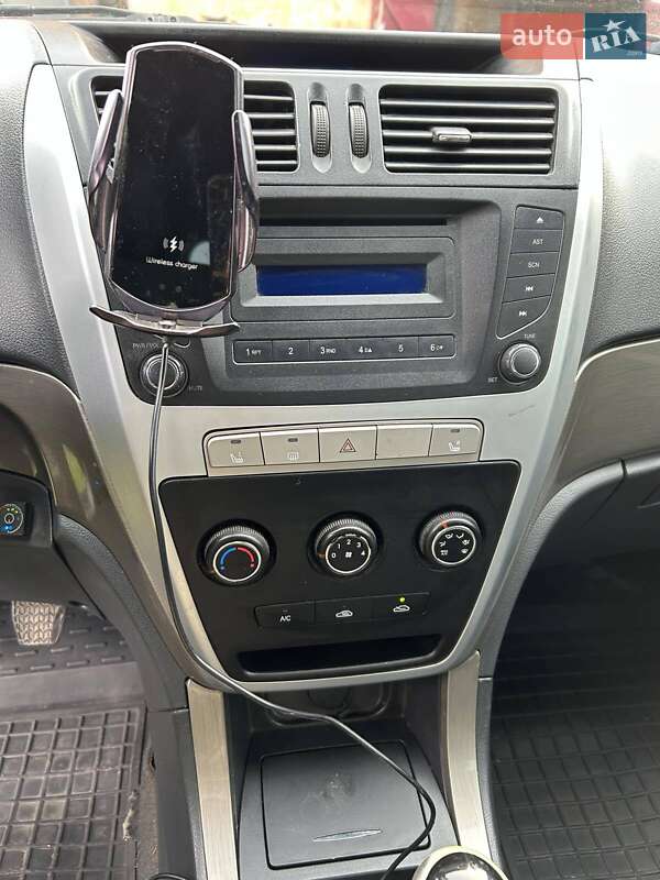 Позашляховик / Кросовер Geely Emgrand X7 2014 в Луцьку