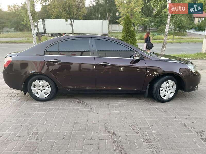 Седан Geely Emgrand 2013 в Киеве фото 3 Седан Geely Emgrand 2013 в Киеве