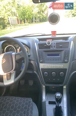 Внедорожник / Кроссовер Geely Emgrand 2013 в 