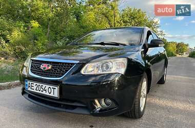 Хетчбек Geely Emgrand 2013 в 