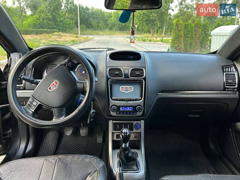 Хэтчбек Geely Emgrand 2013 в Каневе