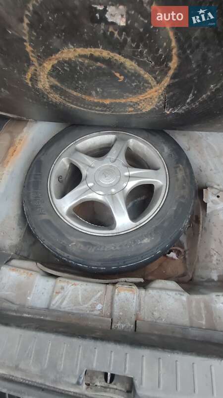 Седан Geely FC 2008 в Каневі