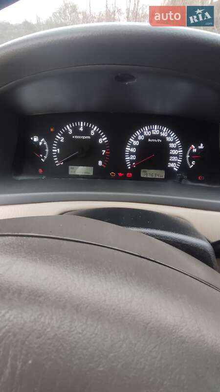 Седан Geely FC 2008 в Каневі