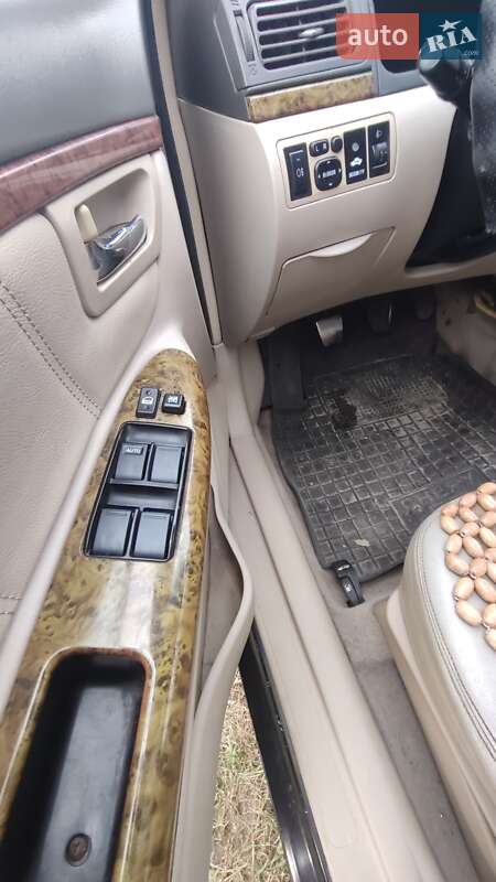 Седан Geely FC 2008 в Каневі