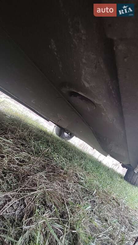 Седан Geely FC 2008 в Каневі