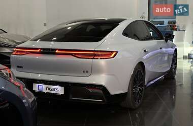Седан Geely Galaxy E8 2024 в 