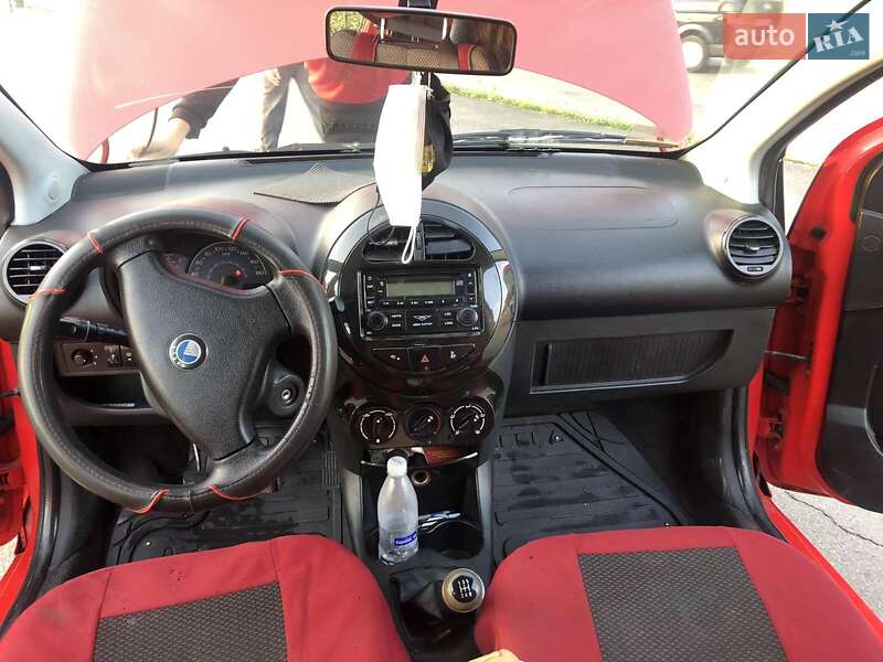 Хетчбек Geely GC2 2013 в Макарові