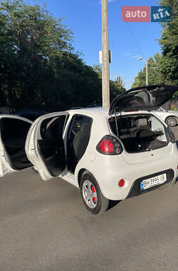 Хэтчбек Geely GC2 2013 в 