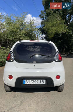 Хэтчбек Geely GC2 2013 в 