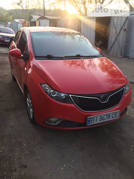 Хэтчбек Geely GC5 2015 в 