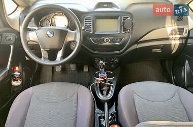 Хэтчбек Geely GC5 2015 в 