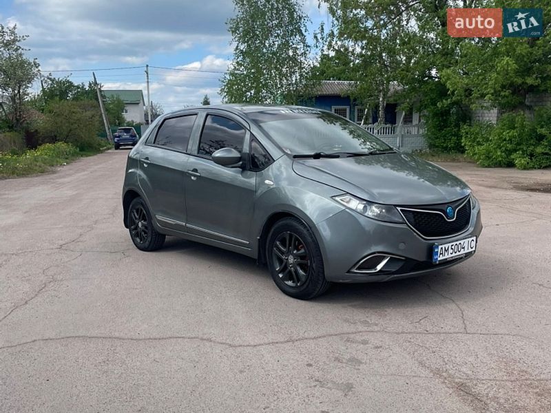 Хэтчбек Geely GC5 2015 в Коростене