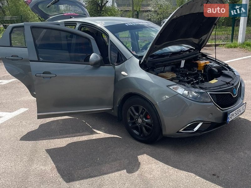 Хэтчбек Geely GC5 2015 в Коростене