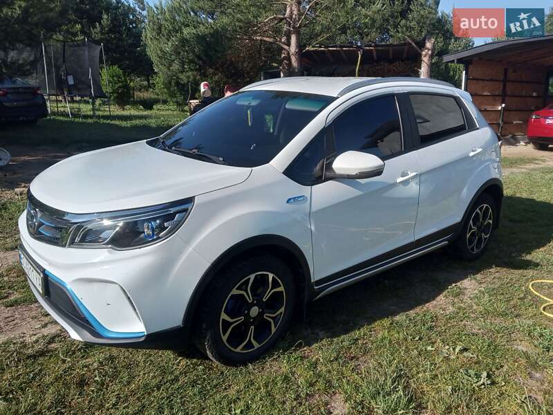 Позашляховик / Кросовер Geely Geometry EX3 2018 в 