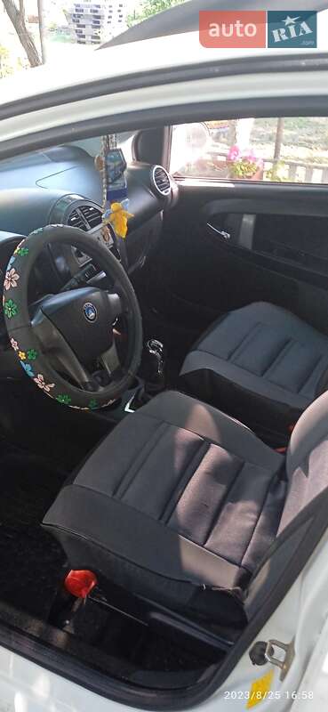 Хэтчбек Geely GХ2 2013 в Кривом Роге