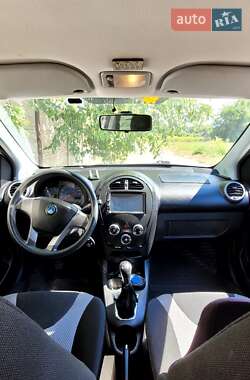 Хетчбек Geely GХ2 2014 в 