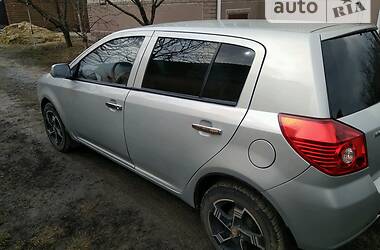 Хэтчбек Geely MK-2 2011 в 