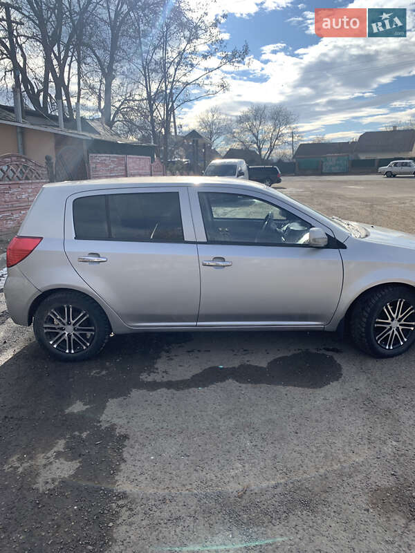 Хэтчбек Geely MK-2 2010 в Черновцах