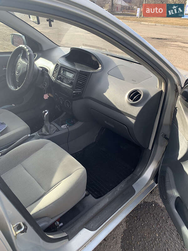 Хетчбек Geely MK-2 2010 в Чернівцях