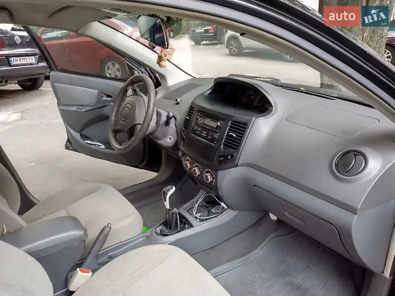 Geely MK-2 2011