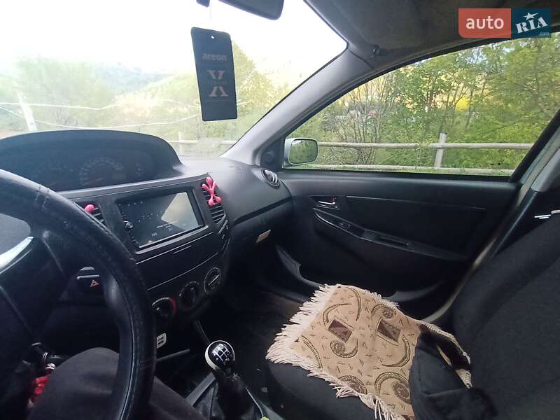 Седан Geely MK-2 2012 в Солотвине