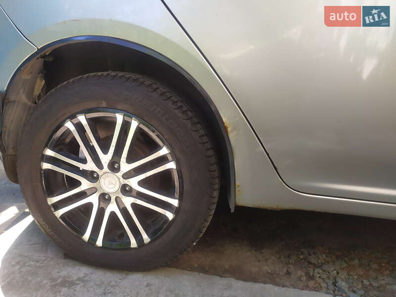Хетчбек Geely MK-2 2009 в Дніпрі