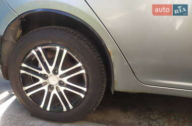 Хэтчбек Geely MK-2 2009 в 