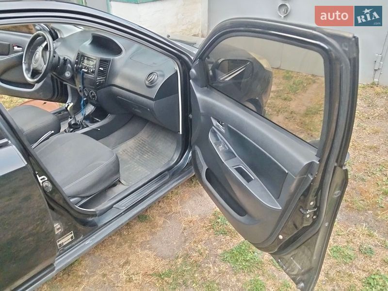 Седан Geely MK-2 2012 в Хоролі