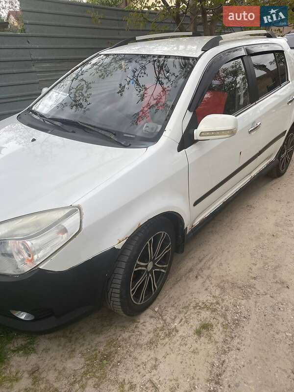 Позашляховик / Кросовер Geely MK Cross 2013 в Полтаві фото 4 Позашляховик / Кросовер Geely MK Cross 2013 в Полтаві