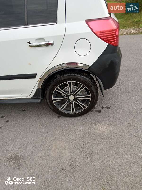 Хэтчбек Geely MK Cross 2014 в Житомире