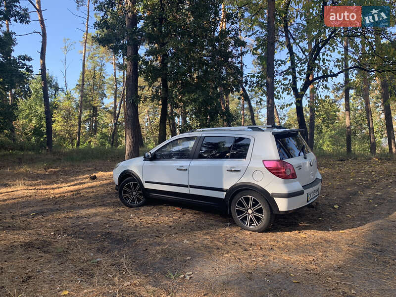 Хэтчбек Geely MK Cross 2013 в Черкассах фото 6 Хэтчбек Geely MK Cross 2013 в Черкассах