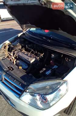 Хэтчбек Geely MK Cross 2013 в 