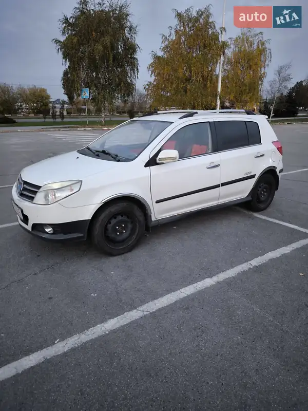 Geely MK Cross 2012