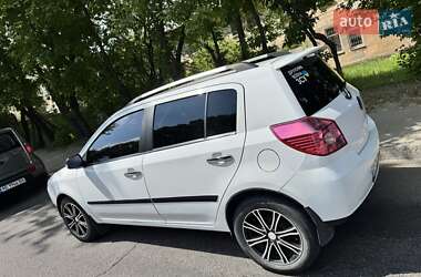 Хетчбек Geely MK Cross 2013 в 