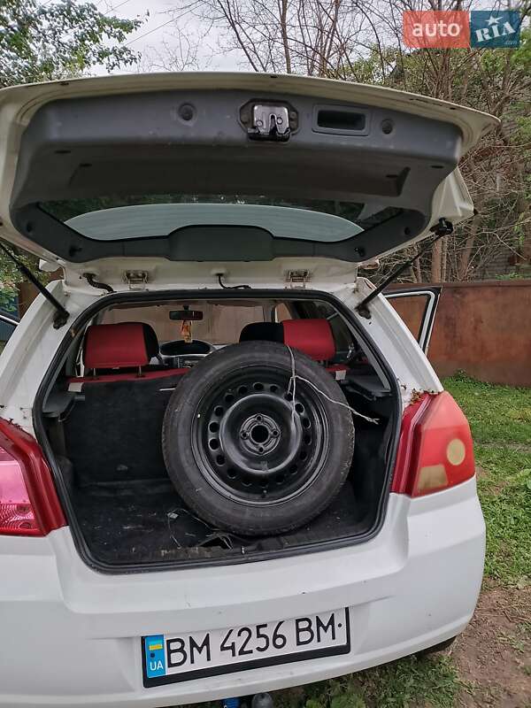 Хэтчбек Geely MK Cross 2014 в Ромнах