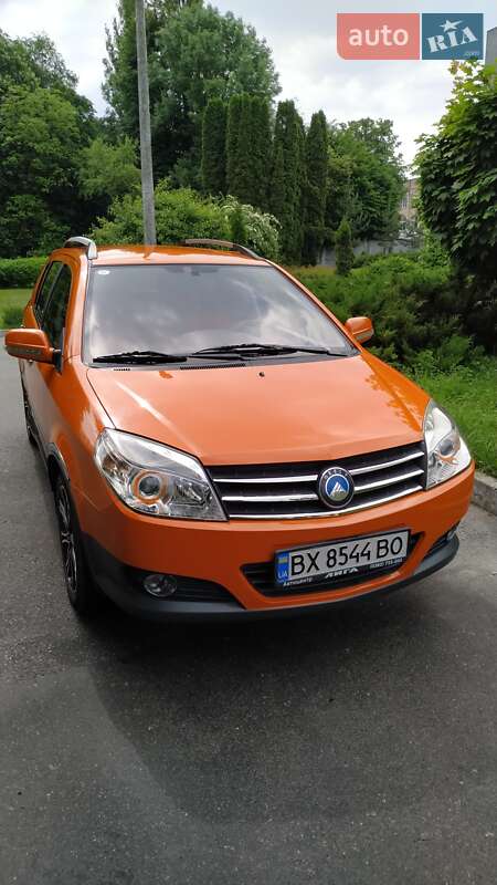 Хетчбек Geely MK Cross 2015 в 