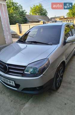 Хэтчбек Geely MK Cross 2012 в 
