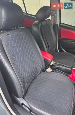 Хэтчбек Geely MK Cross 2012 в 