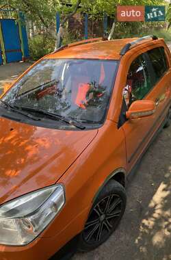 Хэтчбек Geely MK Cross 2013 в 