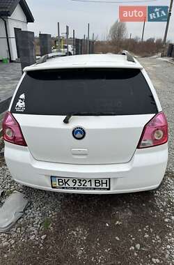 Хэтчбек Geely MK Cross 2013 в 