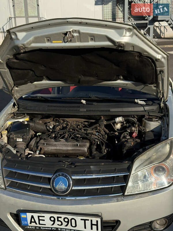 Хэтчбек Geely MK Cross 2013 в Кривом Роге