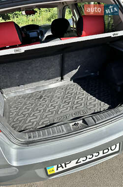 Хетчбек Geely MK Cross 2012 в 