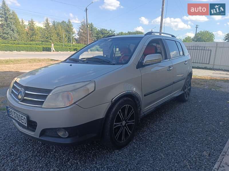 Хэтчбек Geely MK Cross 2012 в Шумске