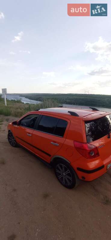 Хэтчбек Geely MK Cross 2013 в Южноукраинске