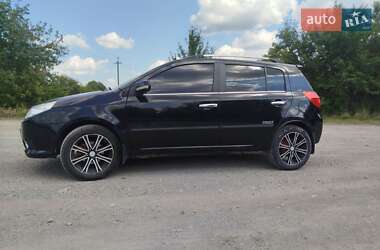 Хэтчбек Geely MK Cross 2012 в 