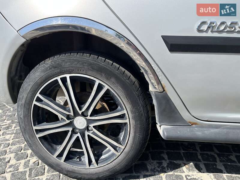 Хэтчбек Geely MK Cross 2013 в Днепре
