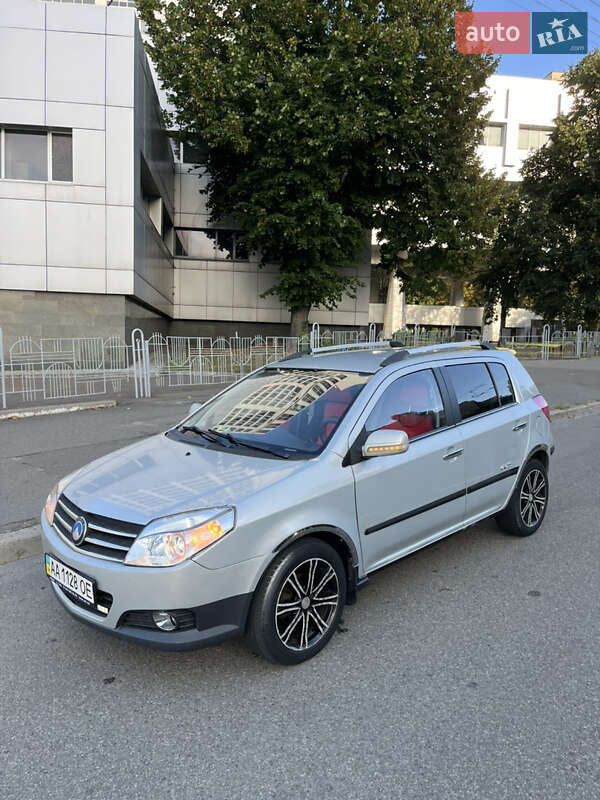 Хэтчбек Geely MK Cross 2013 в 